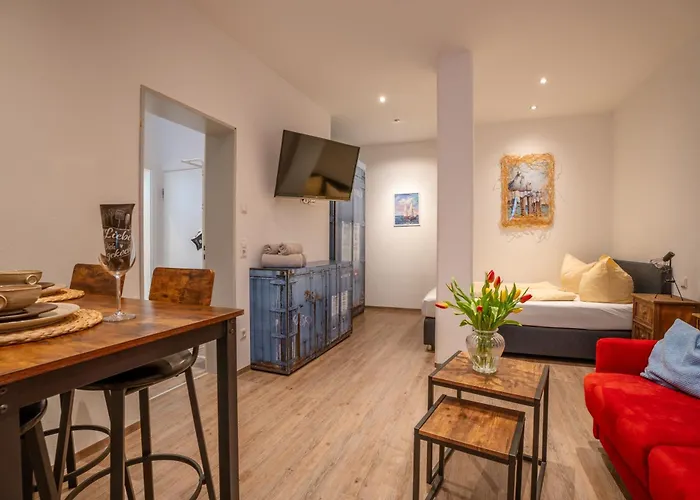 Charlotte Seebrise *